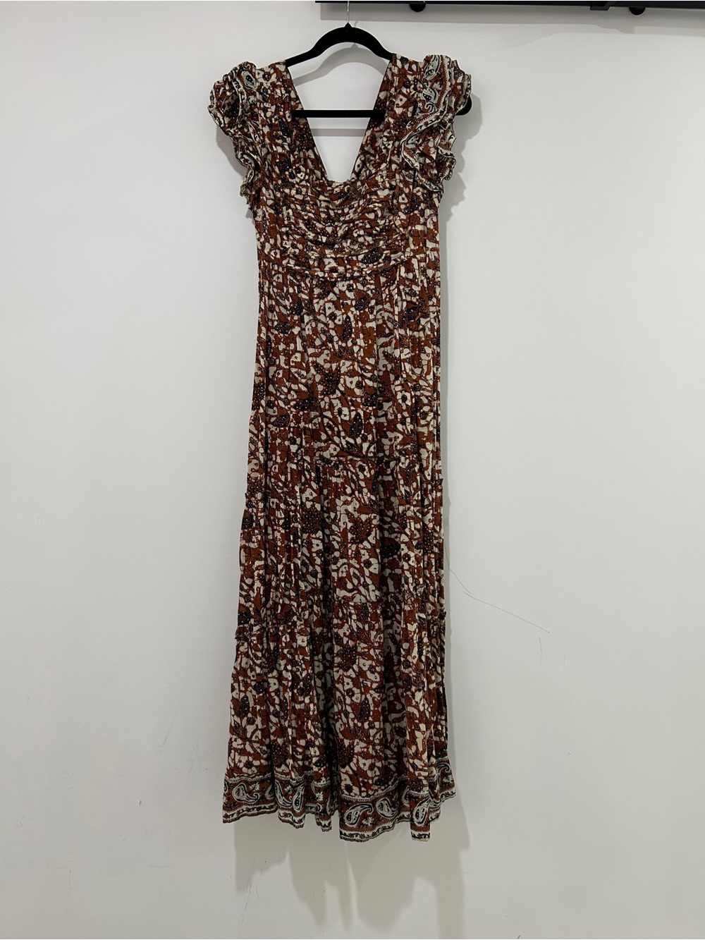 Love the Label Floral Maxi Dress with Ruffled V-Neck Size S